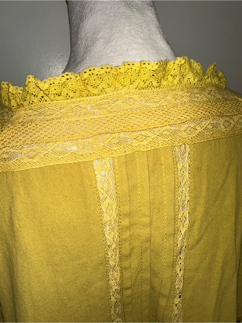 Chartreuse Green Vintage-Inspired Lace Trim Dress - Picture 8 of 11